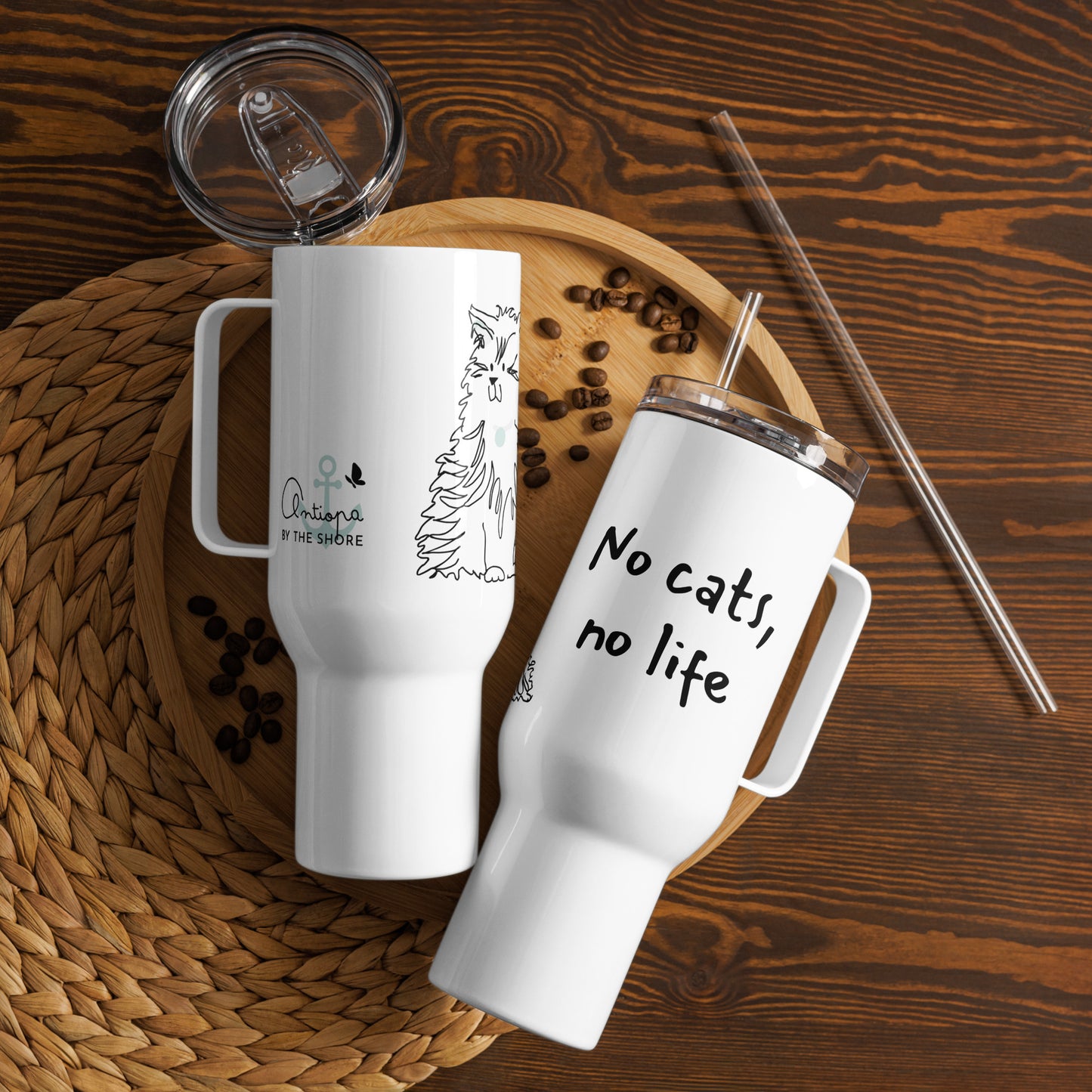 Travel mug with a handle