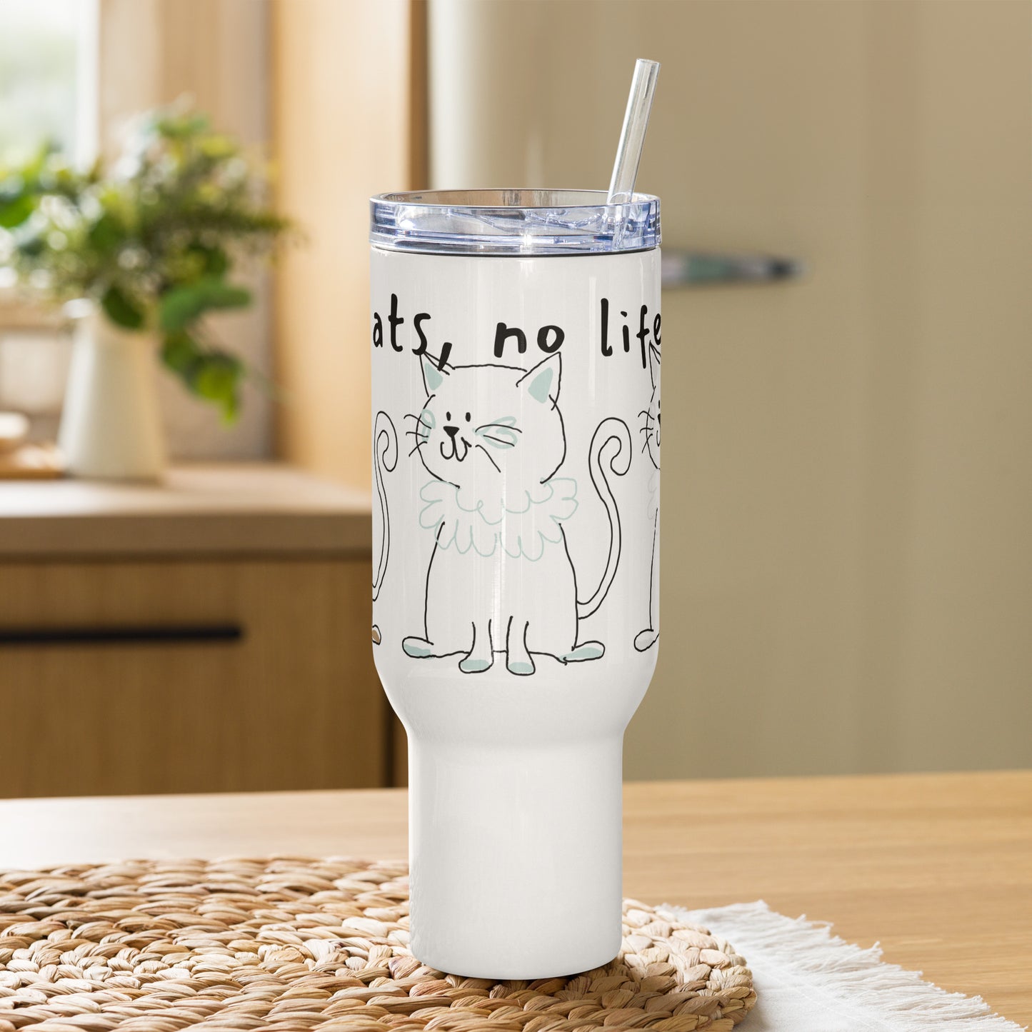 Travel mug with a handle