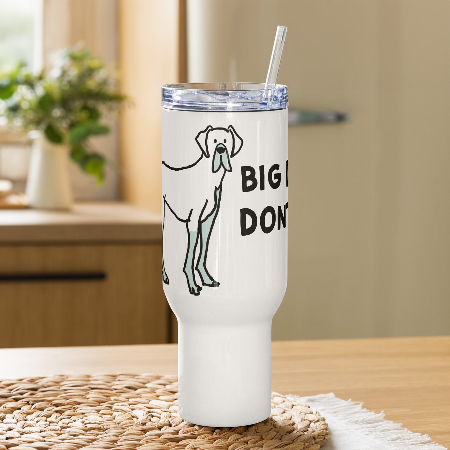 Travel mug with a handle