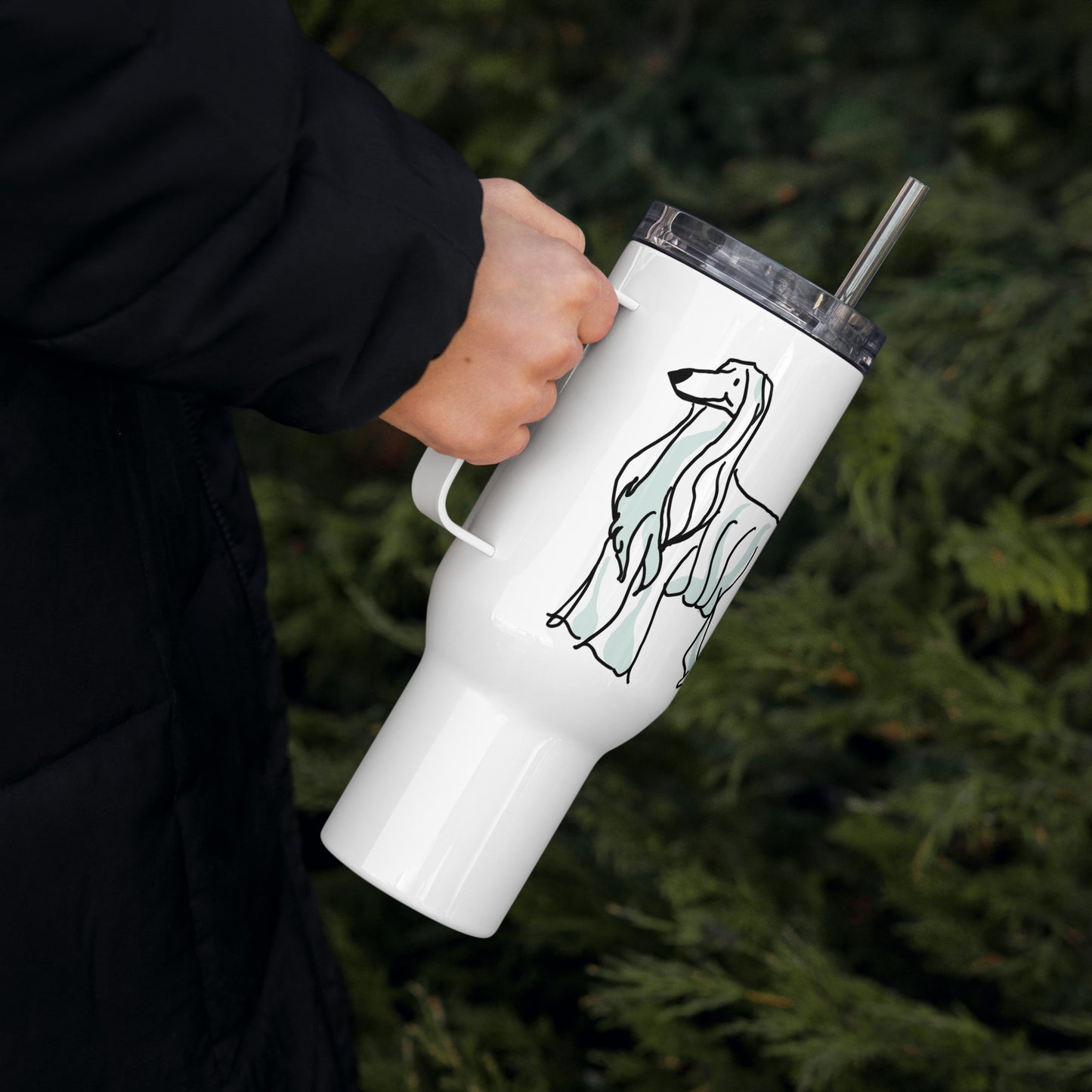 Travel mug with a handle