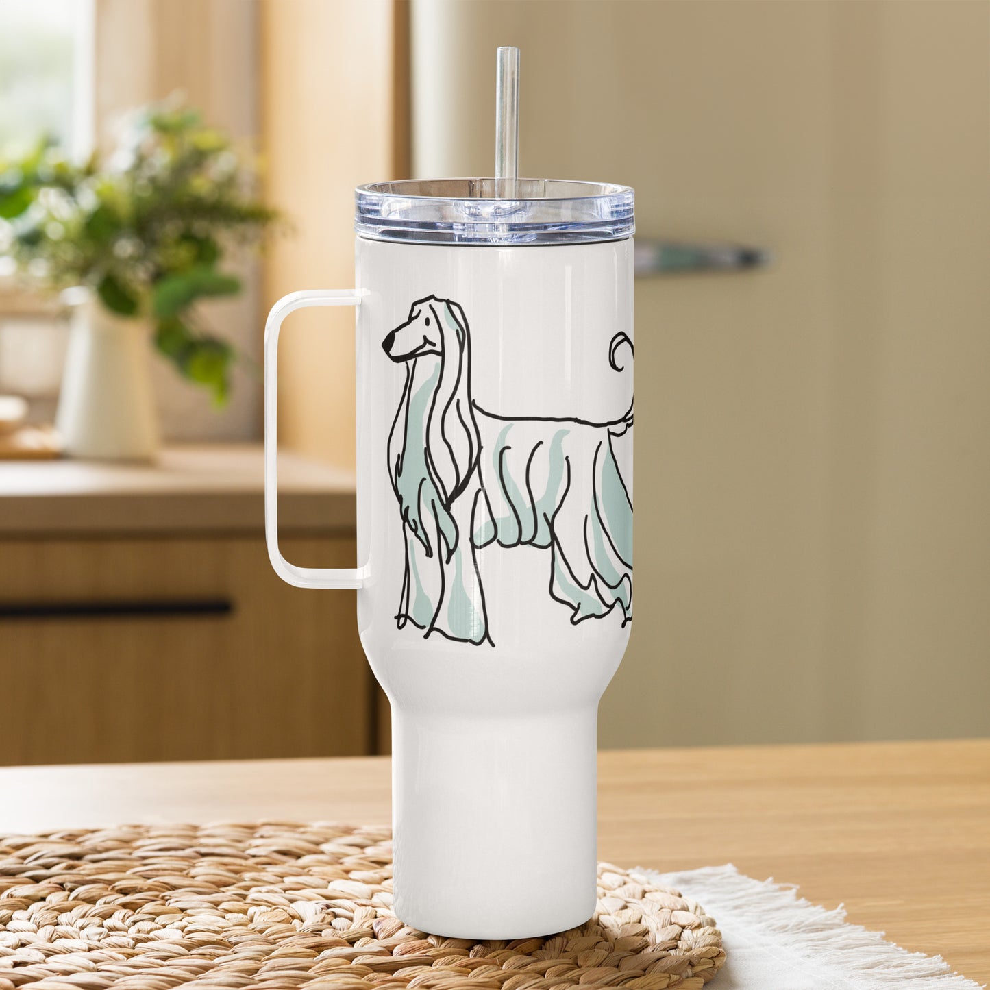 Travel mug with a handle