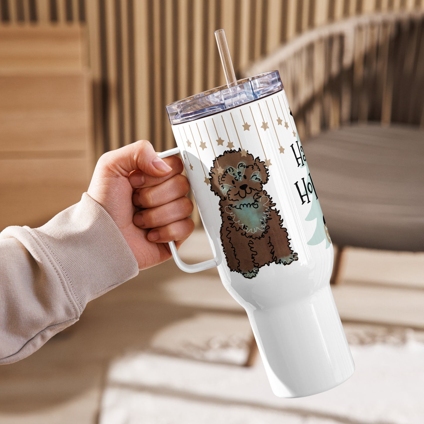 Travel mug with a handle