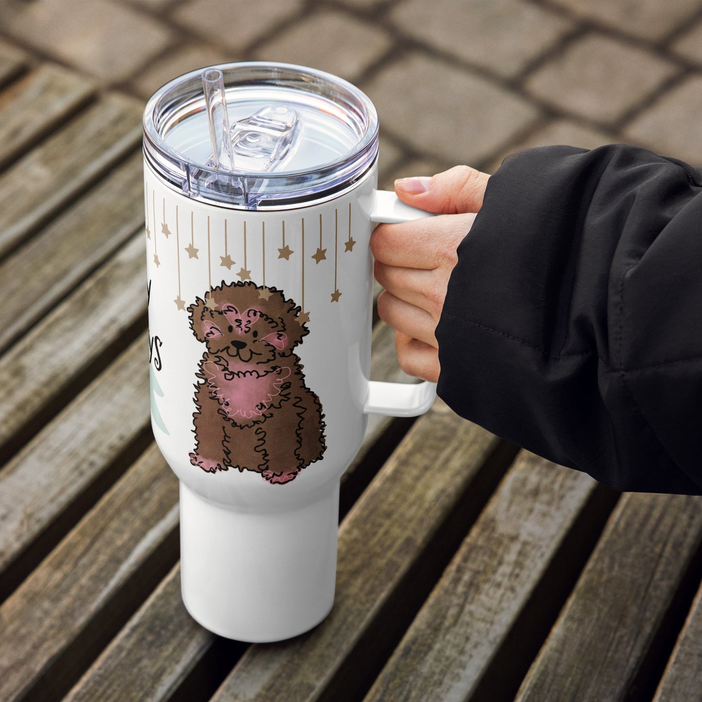 Travel mug with a handle