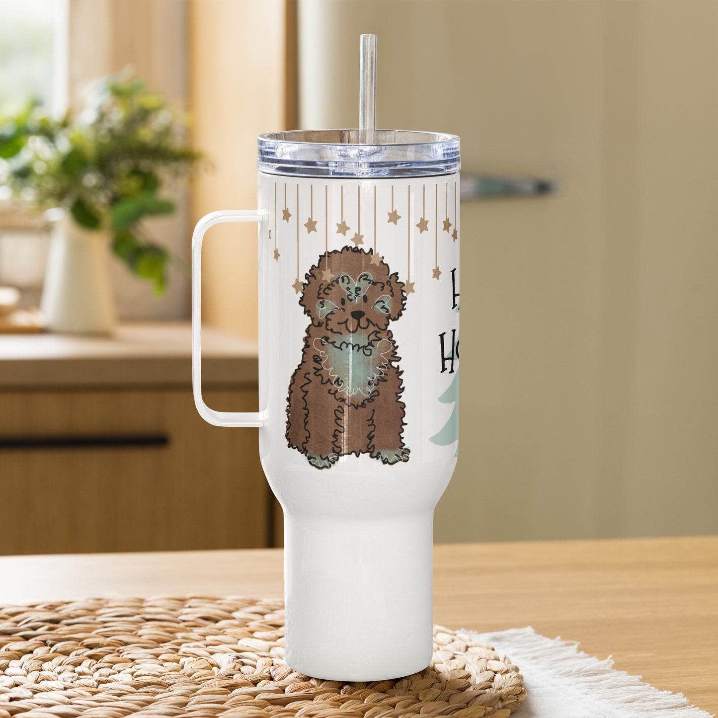 Travel mug with a handle