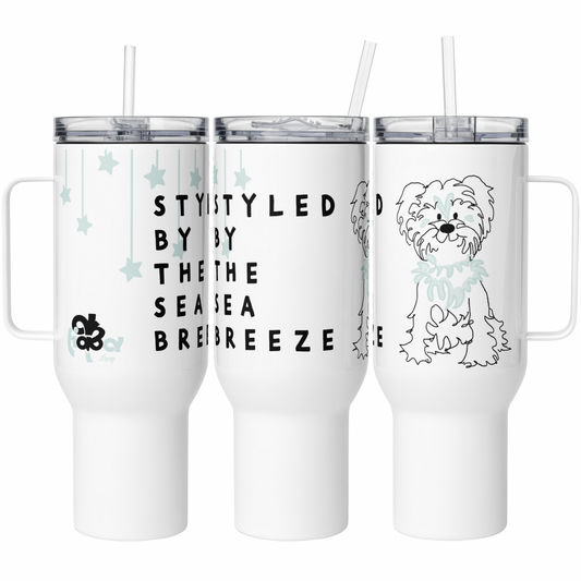 Travel mug with a handle